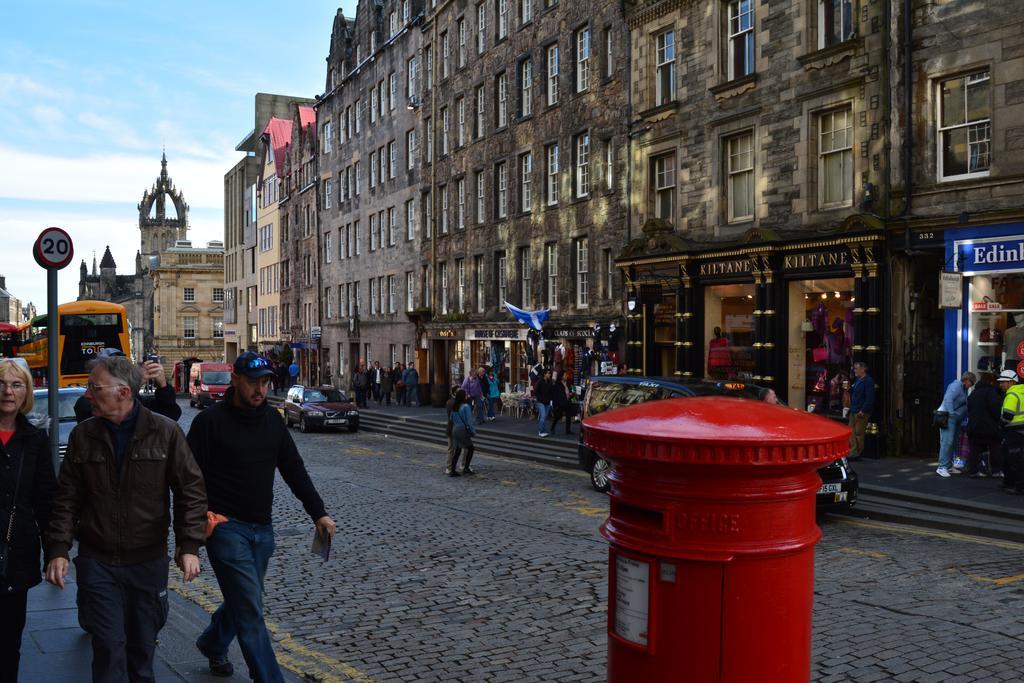 Royal Mile Elegance - Space & Luxury Apartment Edinburgh Exterior photo